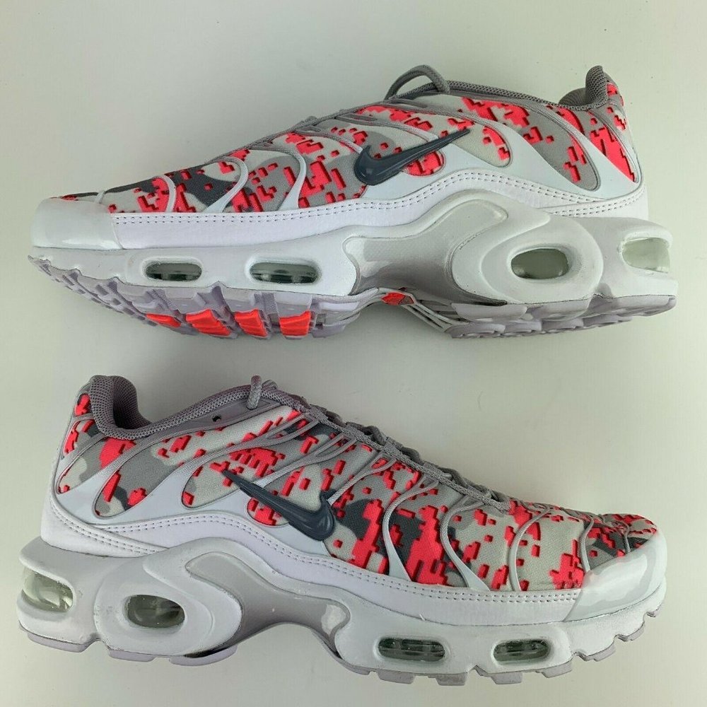 Nike Air Max Plus TN Womens Running Shoes - Picture 5 of 8